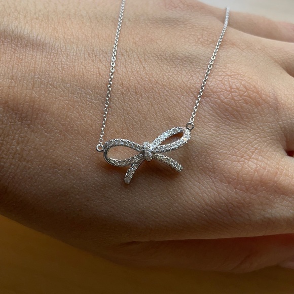 SOLID 18kt EARTH Diamond Bow Necklace - Picture 4 of 7